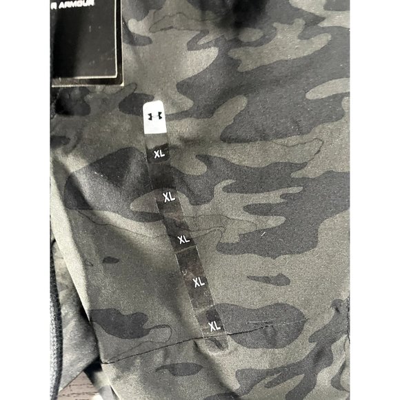 Under Armour Men's Camo 2 Pocket Shorts Black Size XL *New with Tags* - Picture 2 of 10